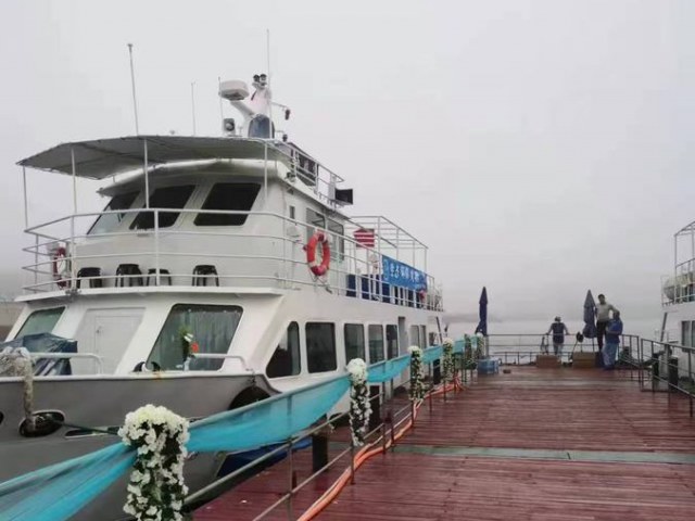 大连海葬客船套餐船只实拍
