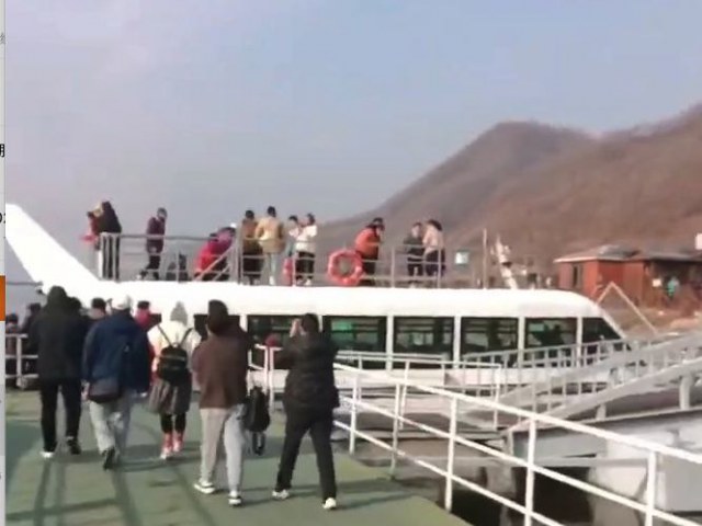丹东鸭绿江江葬鸭绿江套餐船只实拍